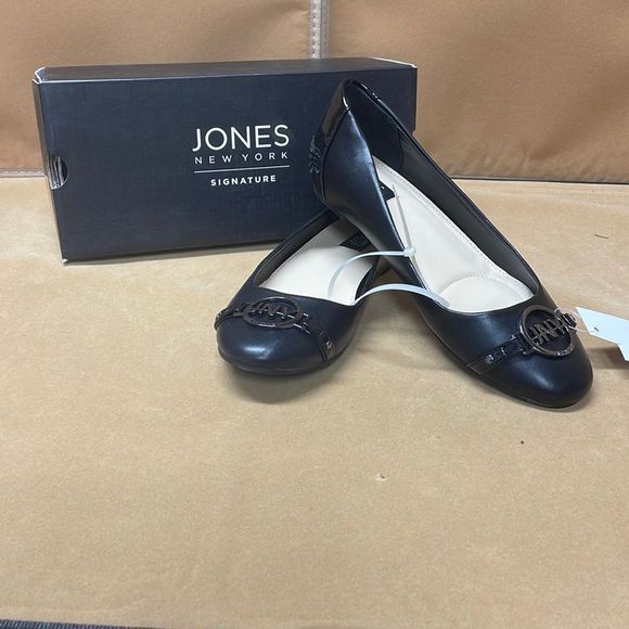 jones  of New York Shoes - Jones of New York black flats